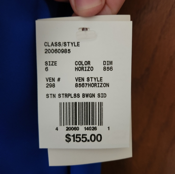 David's Bridal Gown - Picture 4 of 4